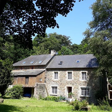 Le Vieux Moulin Bed & Breakfast Goudelin Ngoại thất bức ảnh