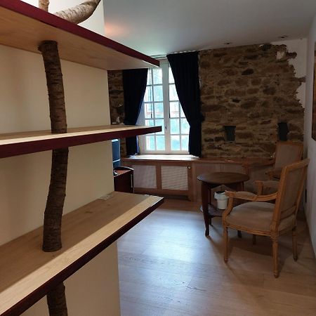 Le Vieux Moulin Bed & Breakfast Goudelin Phòng bức ảnh