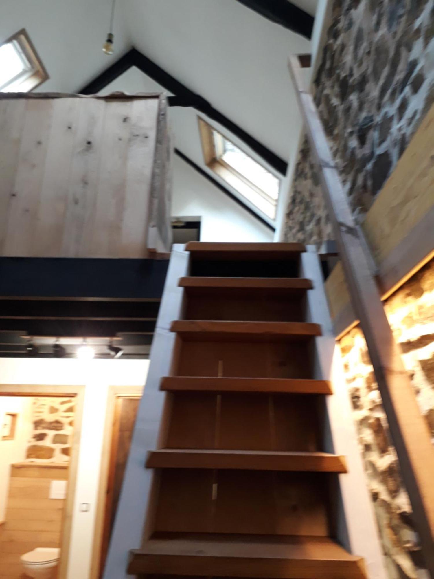 Le Vieux Moulin Bed & Breakfast Goudelin Phòng bức ảnh