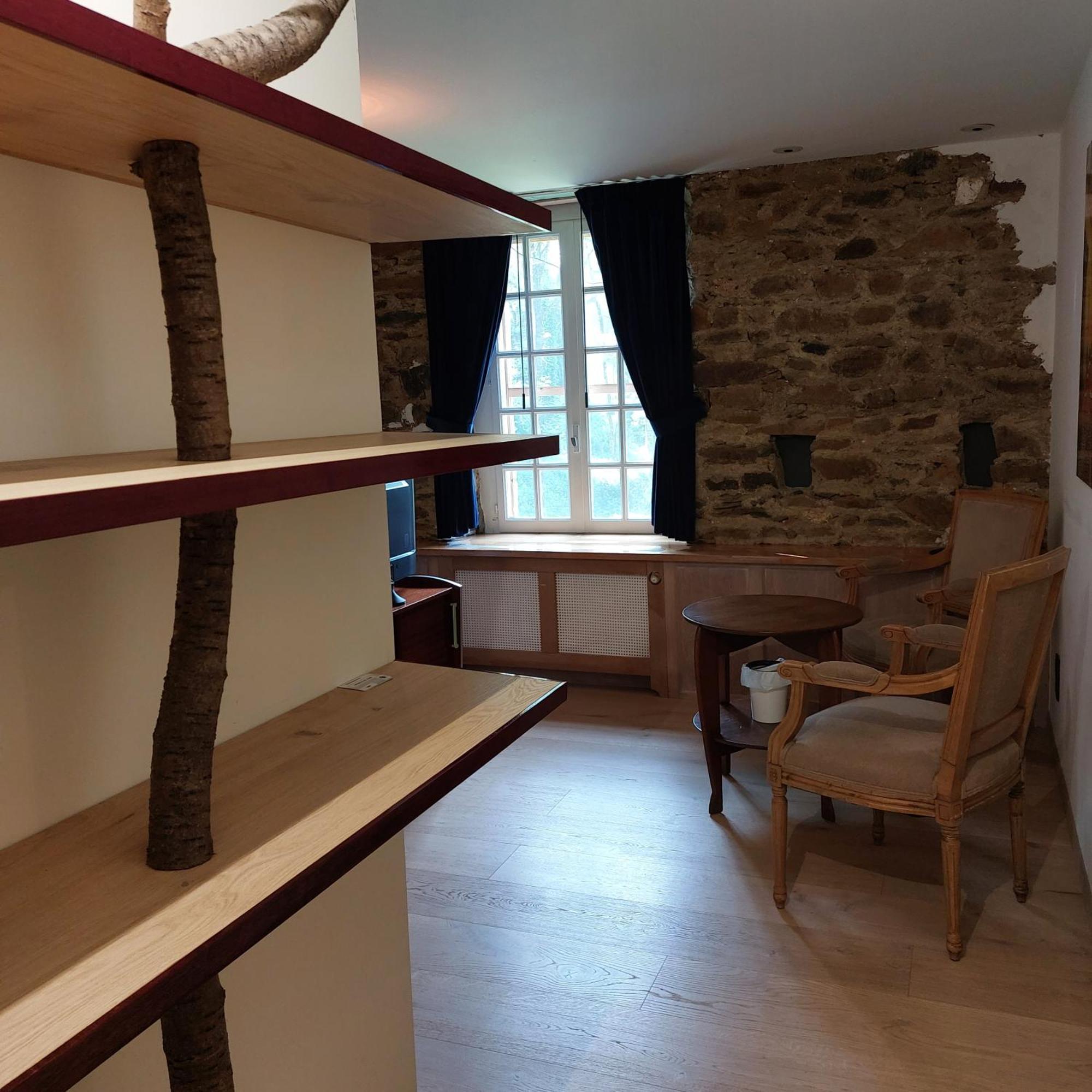 Le Vieux Moulin Bed & Breakfast Goudelin Phòng bức ảnh